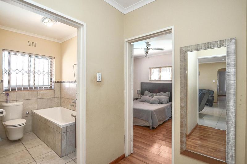 3 Bedroom Property for Sale in Glen Lilly Western Cape